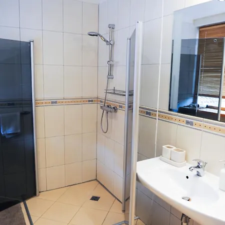 Rooftop Charm Stylish 2bdr Steps From Town Hall